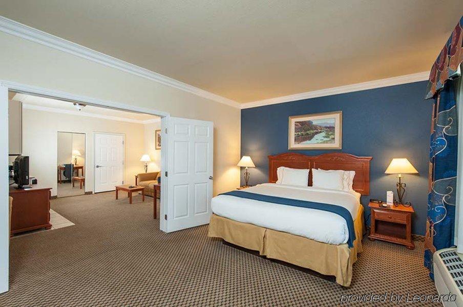 Holiday Inn Express Hotel & Suites - Paso Robles By Ihg Экстерьер фото