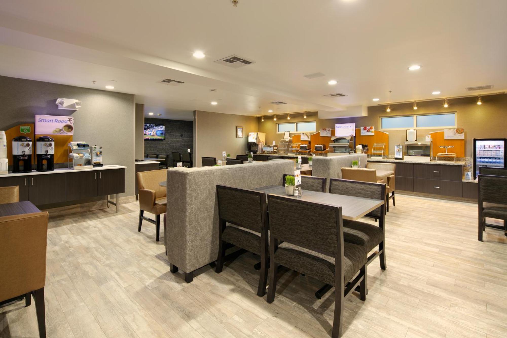 Holiday Inn Express Hotel & Suites - Paso Robles By Ihg Экстерьер фото