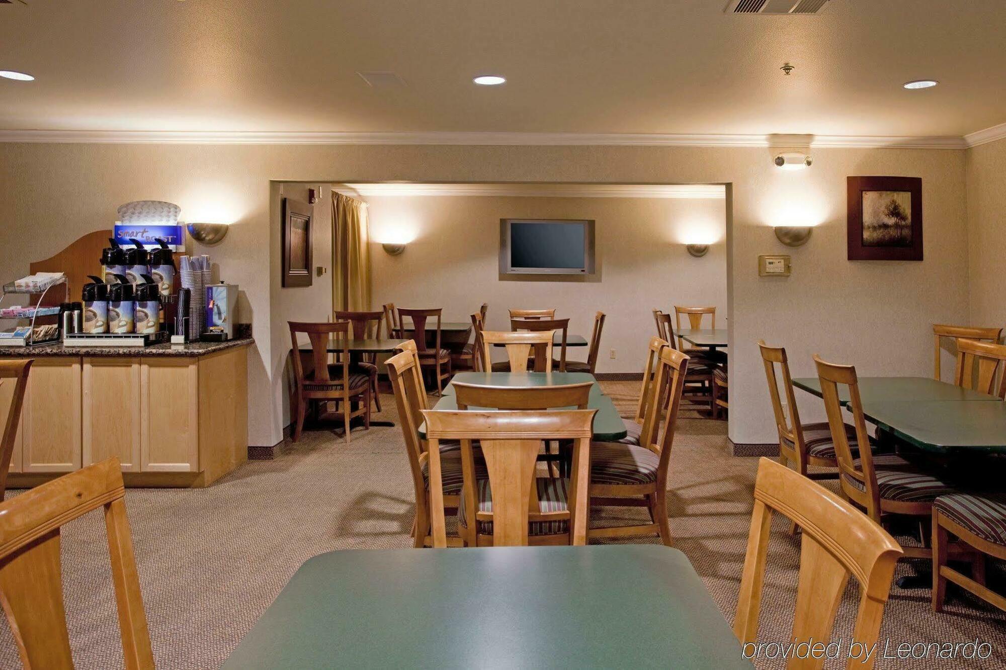 Holiday Inn Express Hotel & Suites - Paso Robles By Ihg Ресторан фото